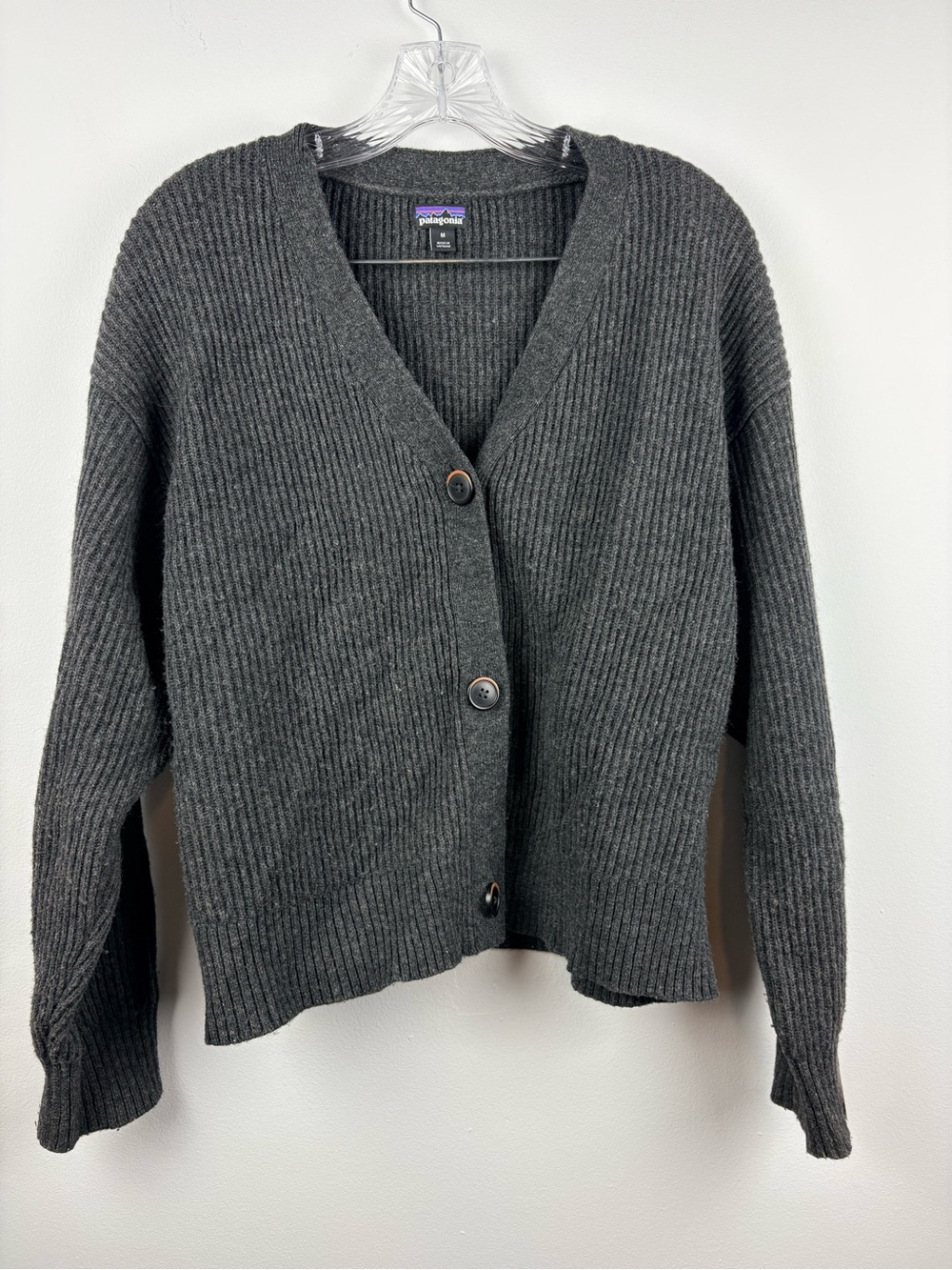 Patagonia Recycled Wool Cardigan Sweater Charcoal Gray Fisherman Rib Knit Sz M